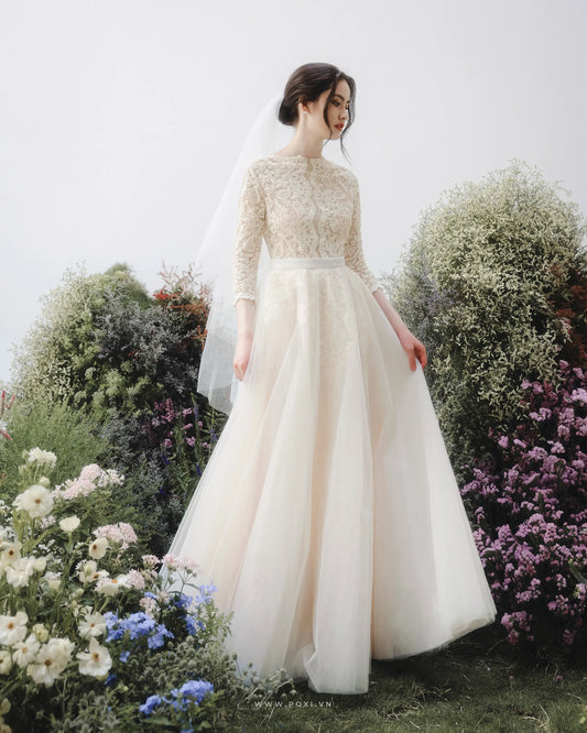 Made-to-order Lace wedding dress with boat neck and three-quarter sleeve - D1542B