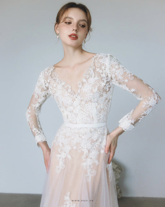 Made-to-order Mermaid lace wedding dress with V-neck and long sleeve - D1782B