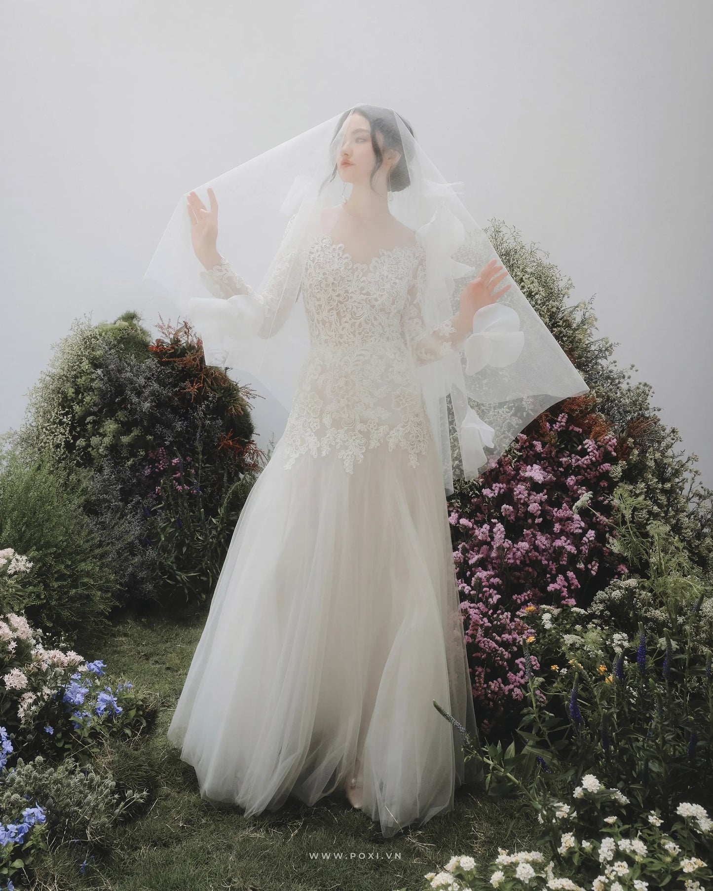 Made-to-order Mermaid lace wedding dress with crew neck and long sleeve - D1799 - POXI