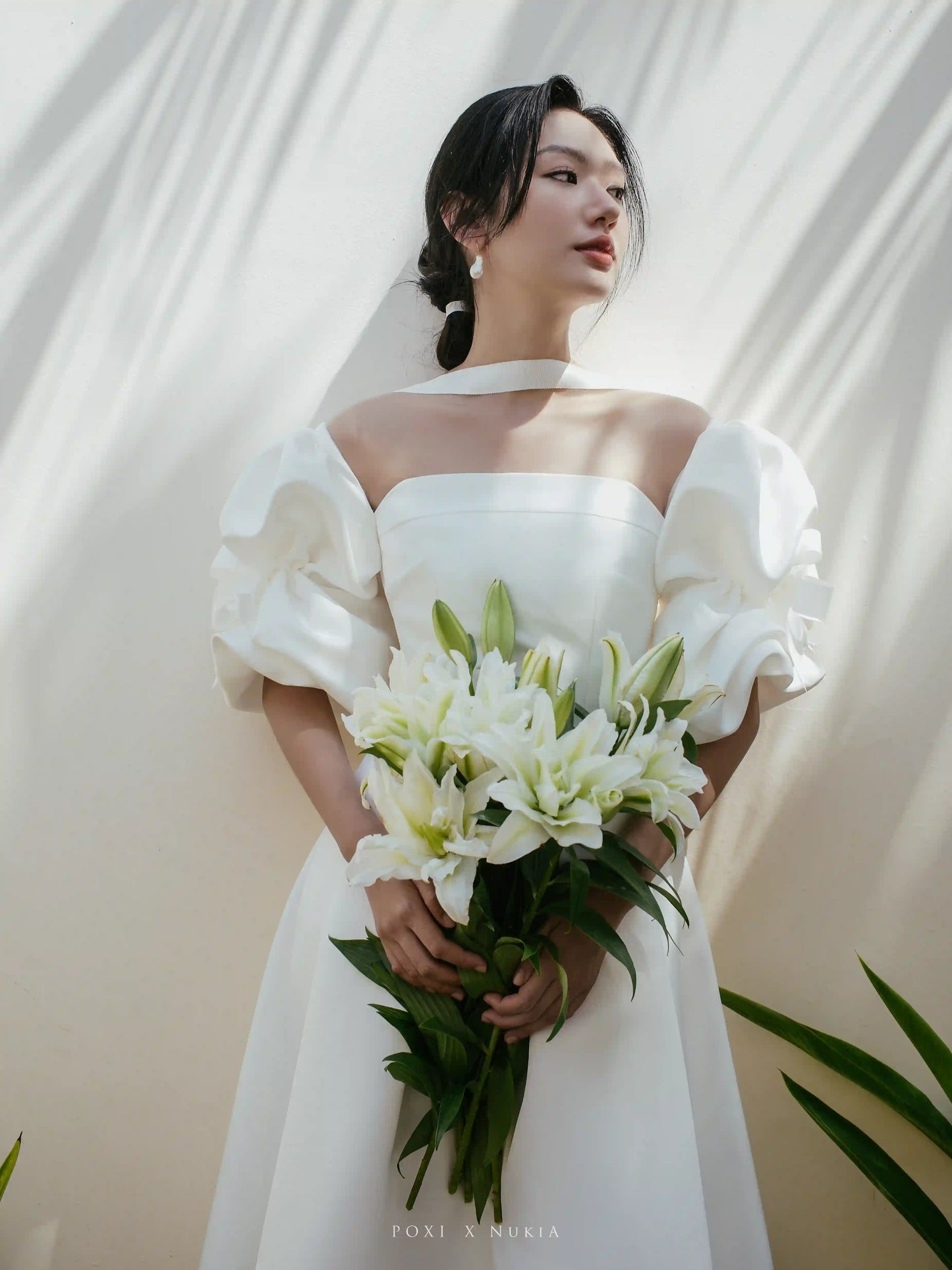 Made-to-order Modern off-the-shoulder wedding dress with impressive puff sleeve  - D1834 - POXI