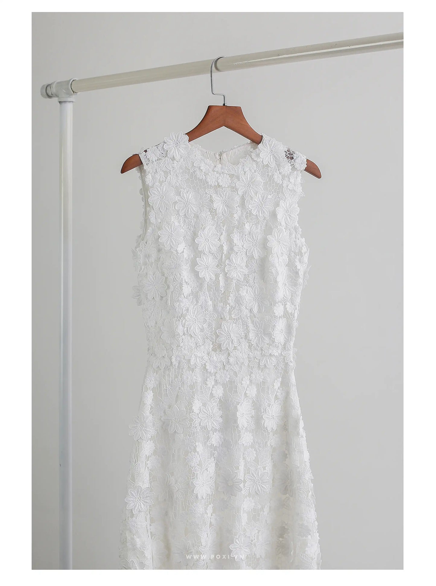 3D floral lace custom-order dress with sleeveless crew neck - F2