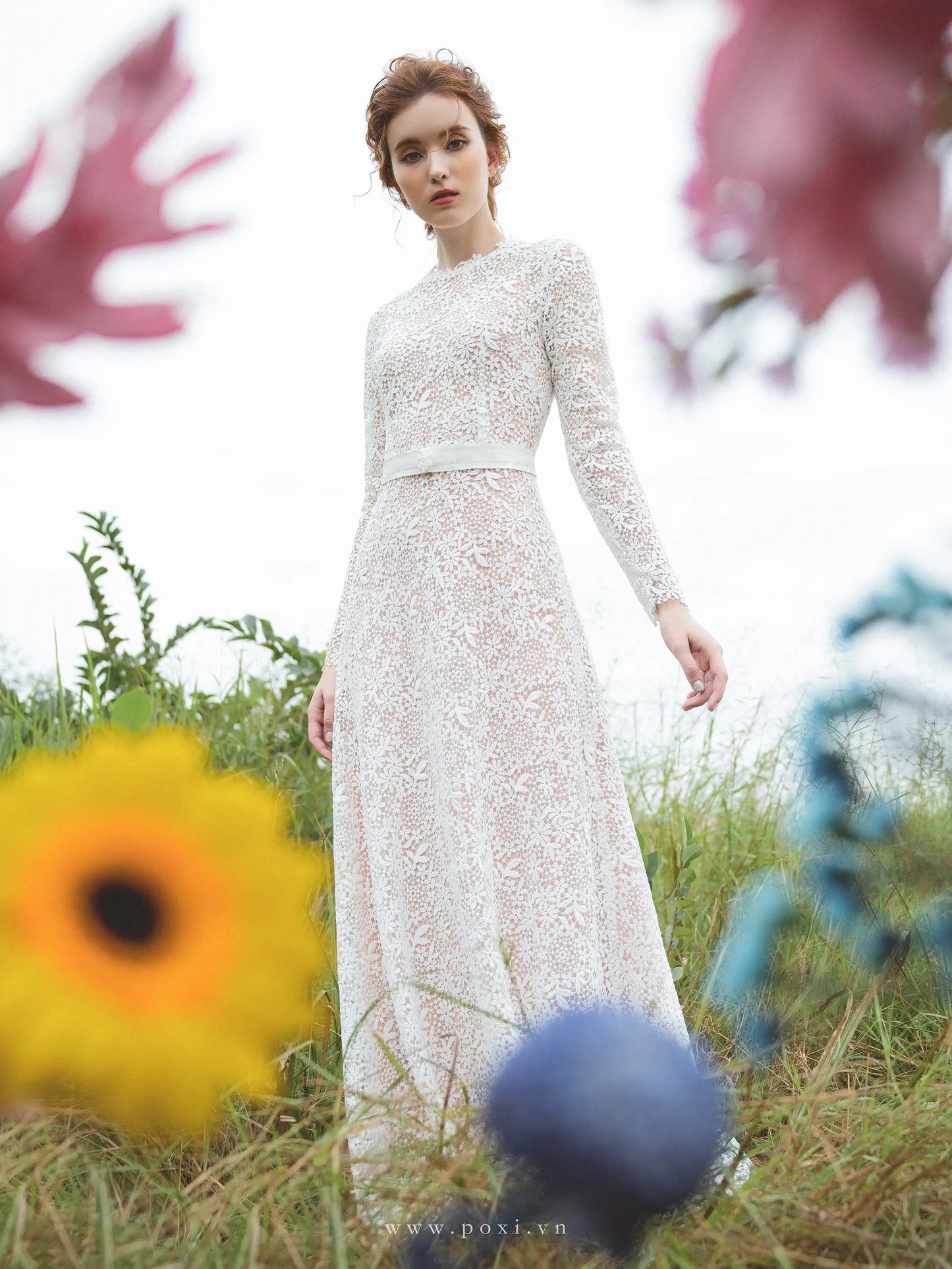 Made-to-order elegant lace wedding dress with crew neck and long sleeve - D1243